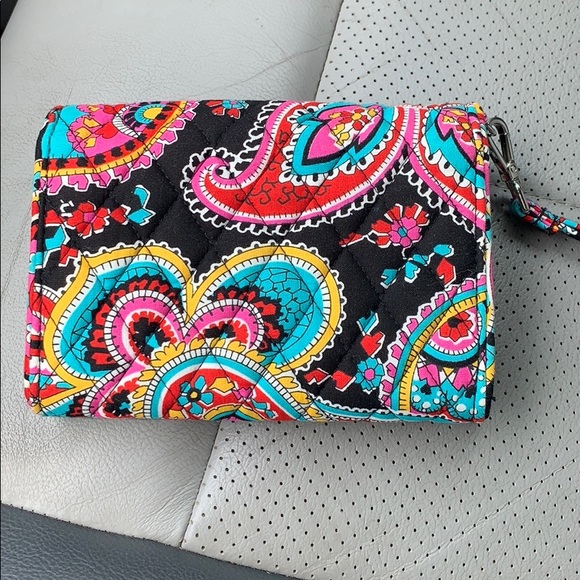 Vera Bradley women’s turn lock wallet NEVER USED - Picture 2 of 3